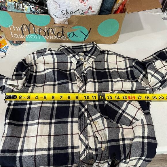 Wilfred Free Aritzia Blue Plaid Flannel Button Front Long Sleeve Shirt - Picture 6 of 6